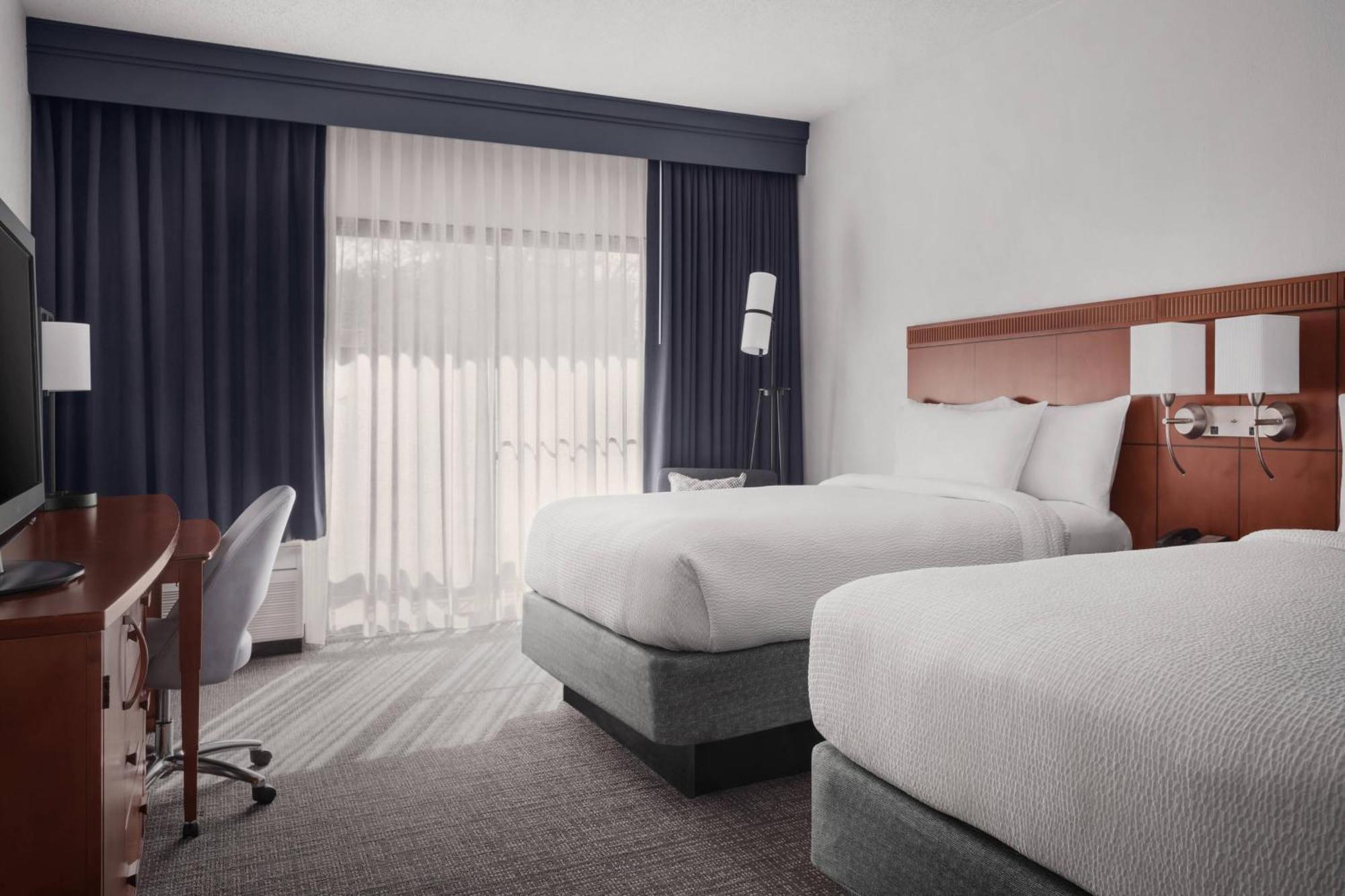 Courtyard By Marriott Роквилл Экстерьер фото