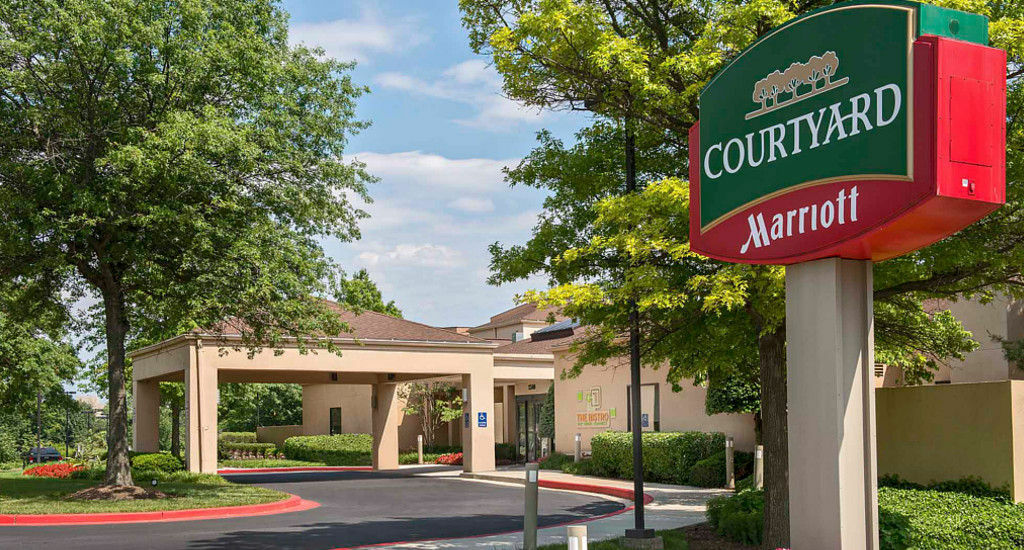 Courtyard By Marriott Роквилл Экстерьер фото